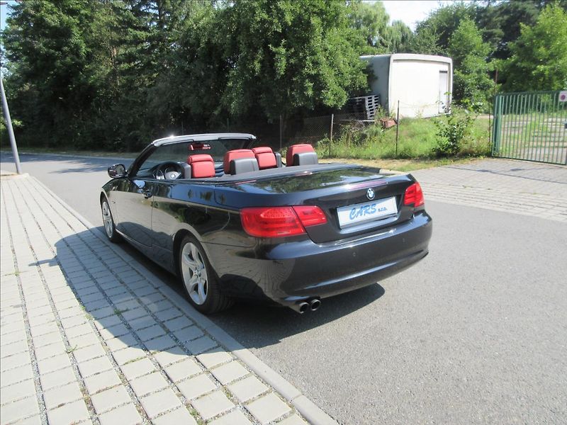BMW Řada 3 325i 160Kw, Navi, 97 tis. Km. - fotka 13 z 42