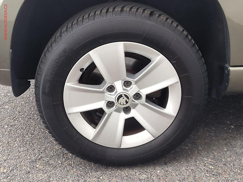 Škoda Yeti (2014) 1.4 TSi, Active, TZ - fotka 14 z 15