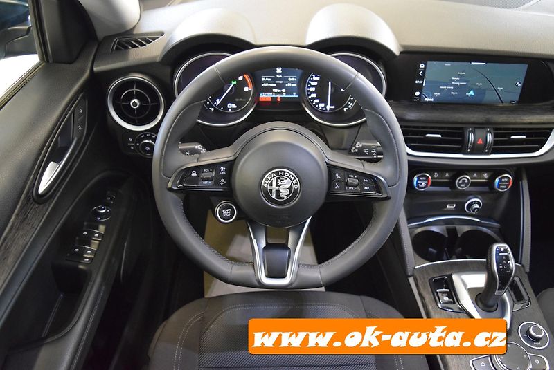 Alfa Romeo Stelvio 2.2 JTD Q4 FACELIFT 2021 - fotka 29 z 56