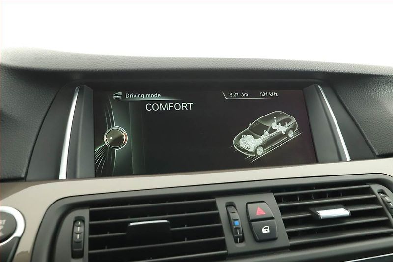 BMW Řada 5 (2014) 535d xDrive, 4X4, Automat - fotka 15 z 20