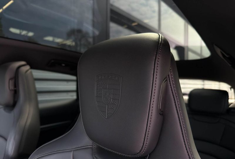 Porsche Taycan Sport Turismo BOSE Pano Matrix - fotka 10 z 20