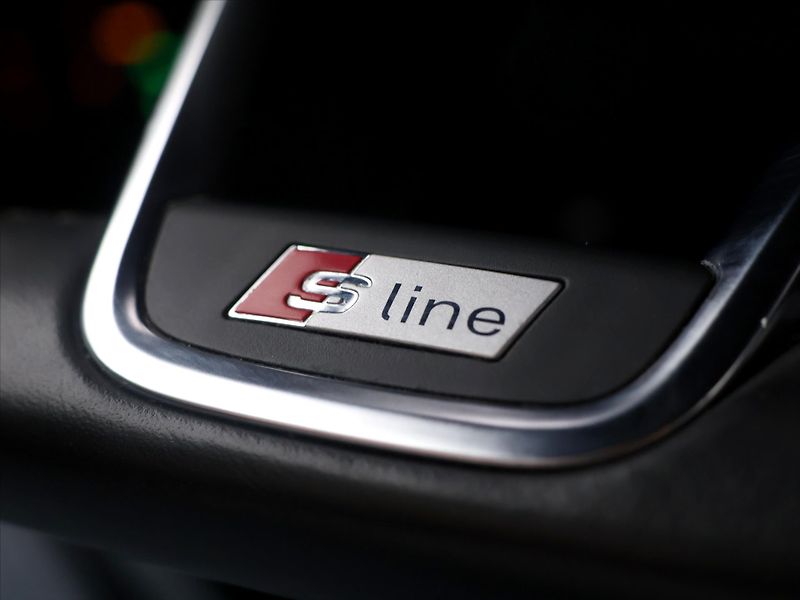Audi TT 2,0 TFSI 169kW Quattro S-Line - fotka 22 z 38
