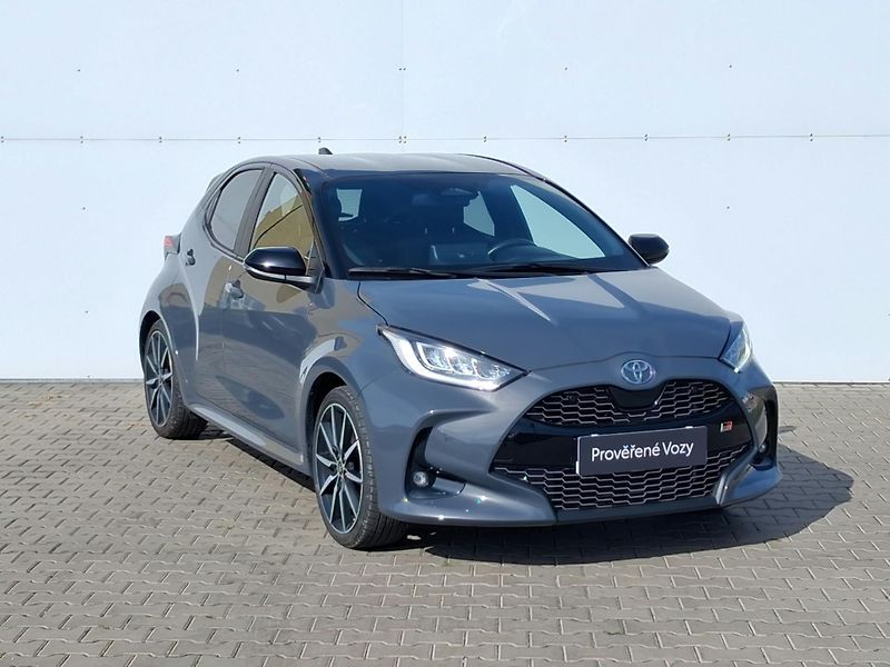 Toyota Yaris 1.5 HSD e-CVT GR-Sport - fotka 6 z 24