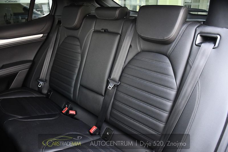 Alfa Romeo Stelvio 2.2D VELOCE Q4 H&K PANOR TAŽNÉ - fotka 14 z 53