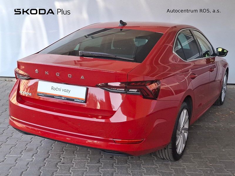 Škoda Octavia (2024) STYLE PLUS TD 110/2.0 A7F - fotka 2 z 37