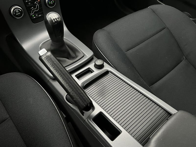 Volvo S40 CZ PARK. SENZORY - fotka 22 z 33