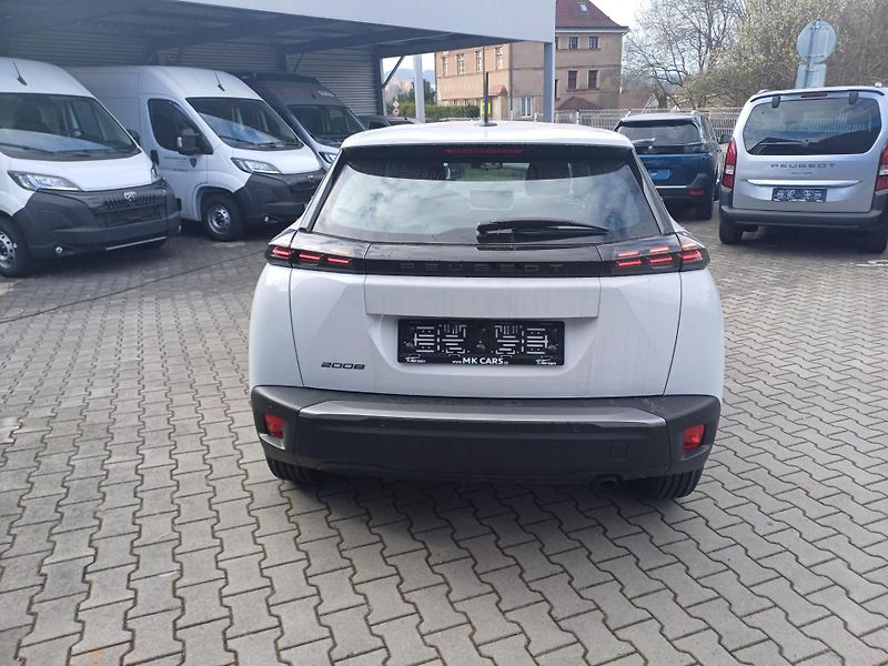 Peugeot 2008 (2026) STYLE 1.2 PurTech 100 k manuál - fotka 7 z 23