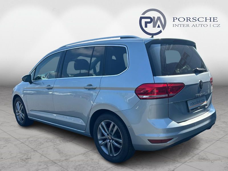 Volkswagen Touran 1.5TSi People DSG - fotka 5 z 25