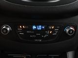 Ford Tourneo Courier 1,0 EB 74kW Titanium CZ 1.Maj. - náhled 23