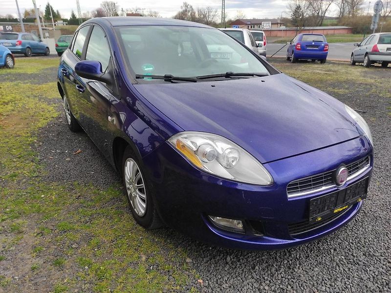 Fiat Bravo 1.9 JTD 8V Dynamic - fotka 7 z 22
