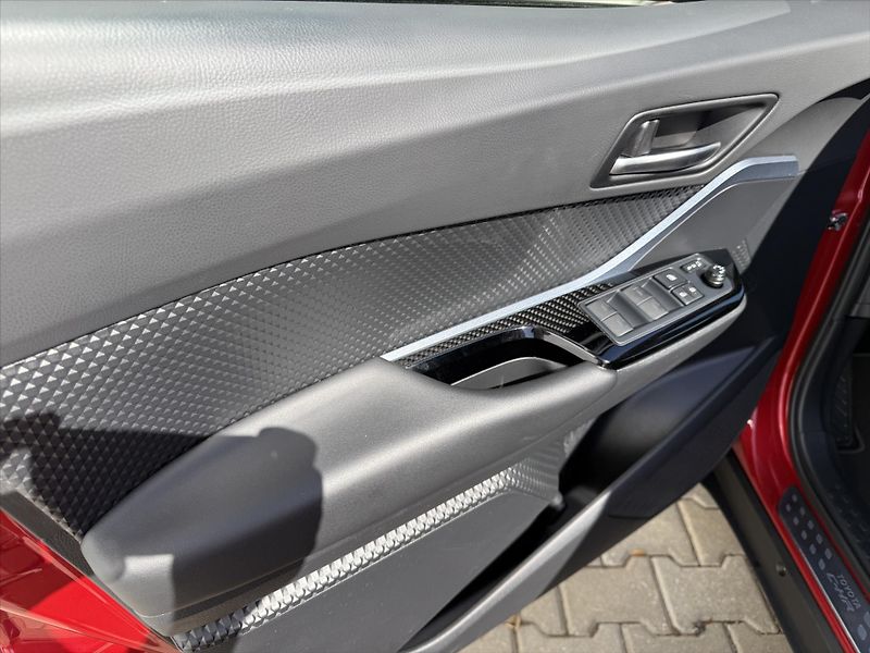 Toyota C-HR 2,0 Selection Black Alcantara - fotka 18 z 20