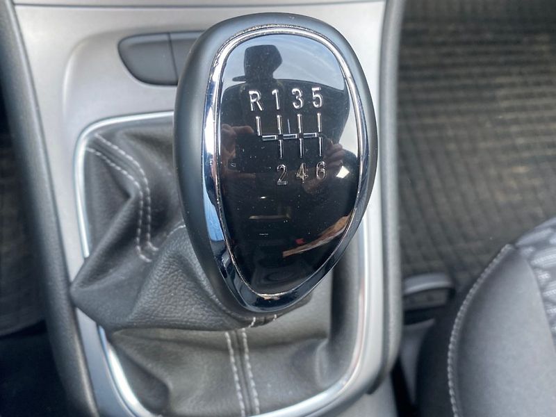Opel Astra (2021) 1,2 (96kW) 6,man - fotka 22 z 27