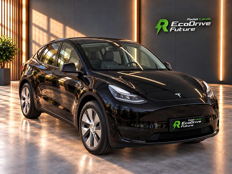 Tesla Model Y (2023) RWD | Standard Range, LFP - fotka 1 z 12