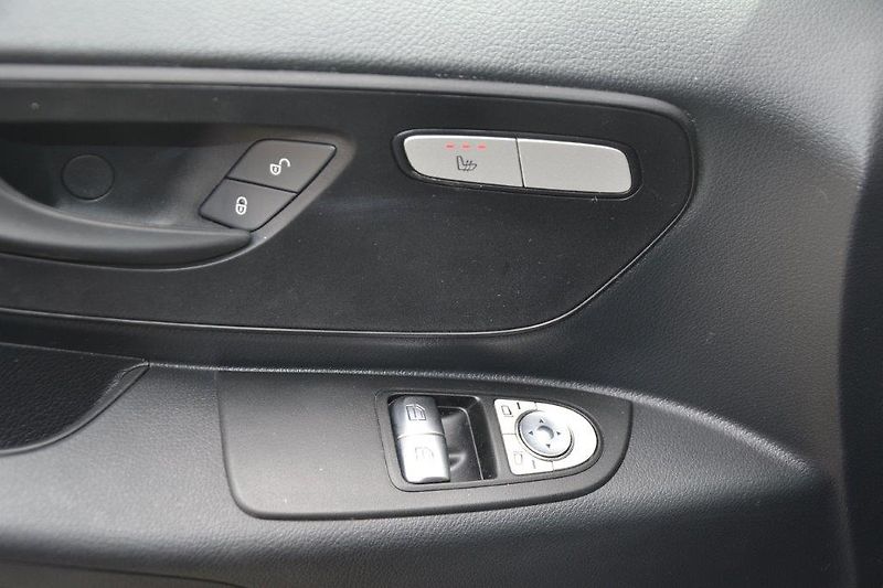 Mercedes-Benz Vito 116 CDi XL 9G automat 2021 - fotka 11 z 32