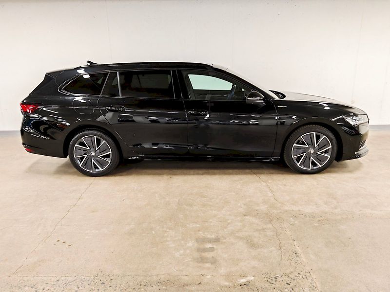 Škoda Superb (2025) Combi 2.0 TDI 142 kW DSG 4x4 S - fotka 30 z 36