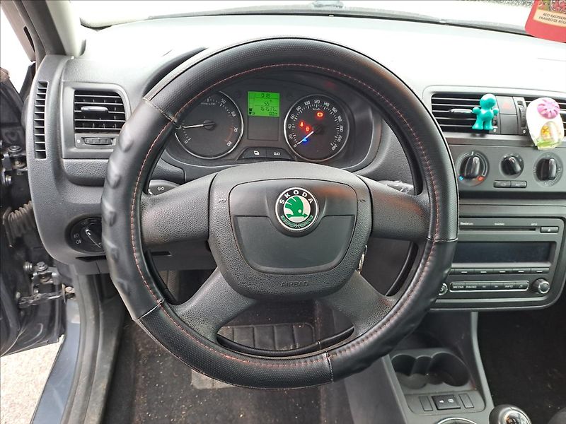 Škoda Fabia 1,2 i KLIMA - fotka 11 z 14