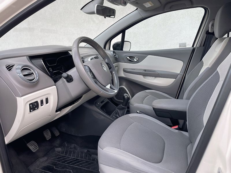 Renault Captur (2015) ZEN ,09TCe 90k - fotka 17 z 18