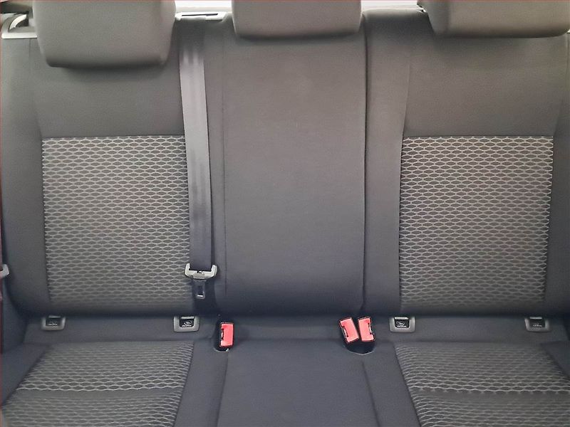 Volkswagen Golf (2011) 1.2 TSI, po STK - fotka 10 z 15