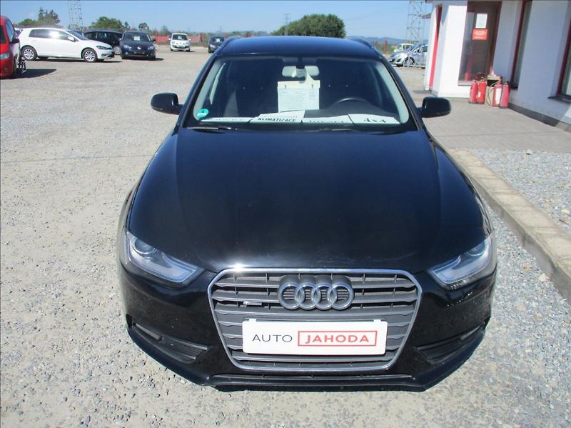 Audi A4 Avant 2,0 TDI, quattro, servis - fotka 2 z 45