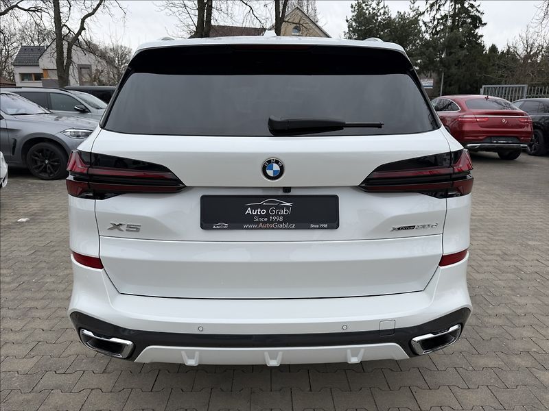 BMW X5 30d Msport Xdrive - fotka 7 z 36