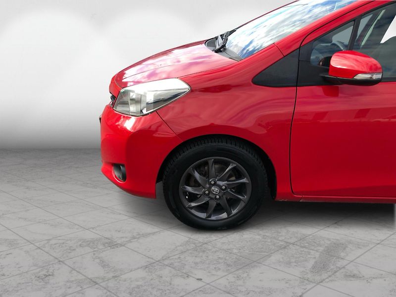 Toyota Yaris 1.33  VVT-i, Automat - fotka 10 z 28