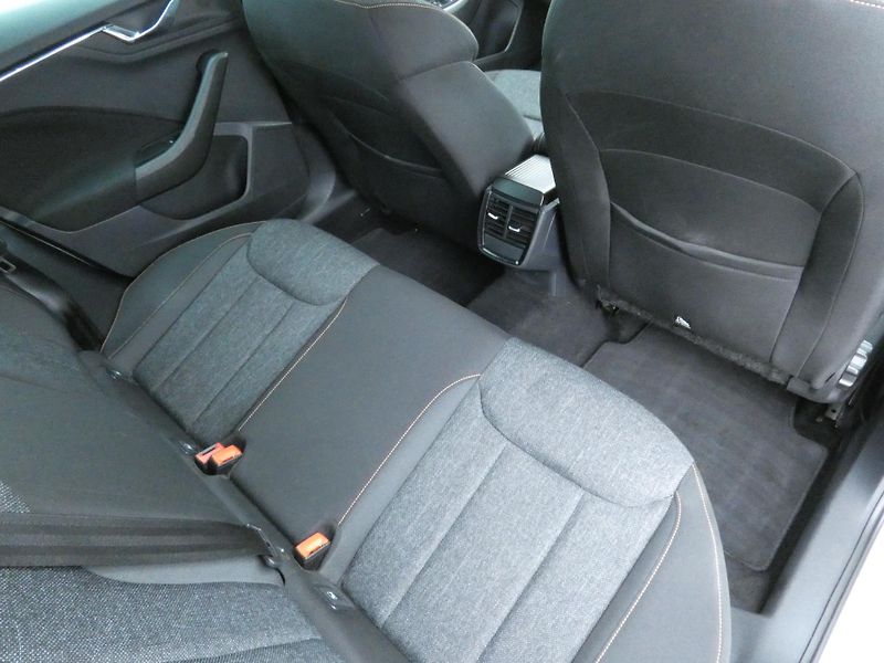 Škoda Kamiq Ambition Clever 1.5 TSI /110 k - fotka 26 z 30