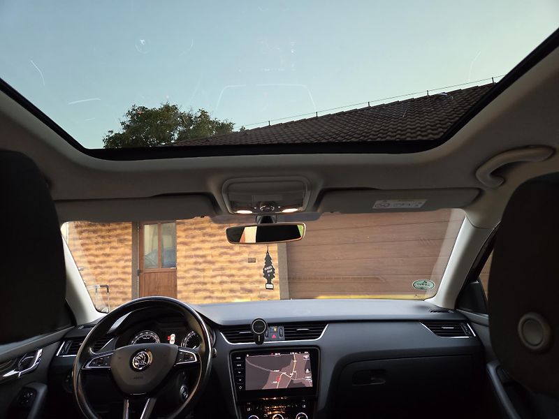 Škoda Octavia 1.6TDI 85kw nové v ČR. - fotka 37 z 43
