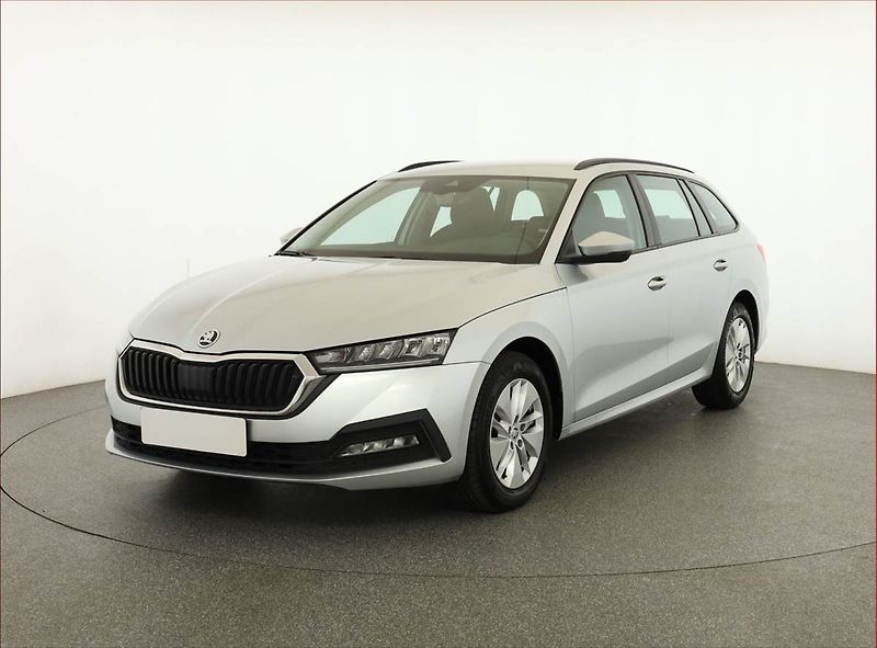 Škoda Octavia (2023) Ambition 2.0 TDI, ČR,1.maj - fotka 2 z 19
