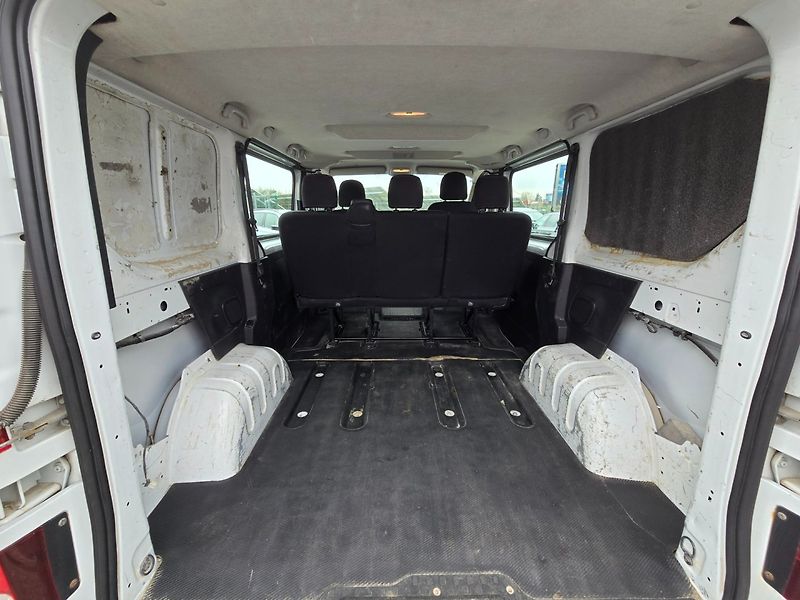 Renault Trafic (2017) 1.6 DCi 92 KW 8 - fotka 16 z 22