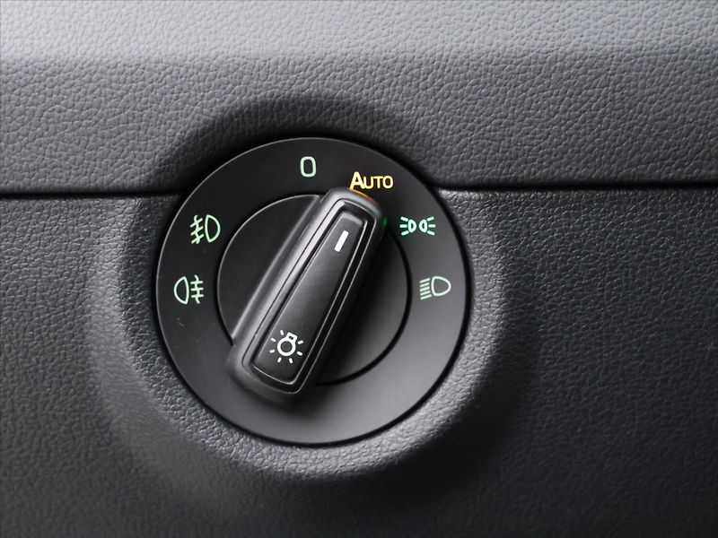 Škoda Octavia 2,0 TSI DSG RS230 CZ Challenge - fotka 17 z 37