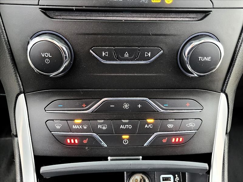 Ford Galaxy 2,5 Již není k dispozici - fotka 31 z 50