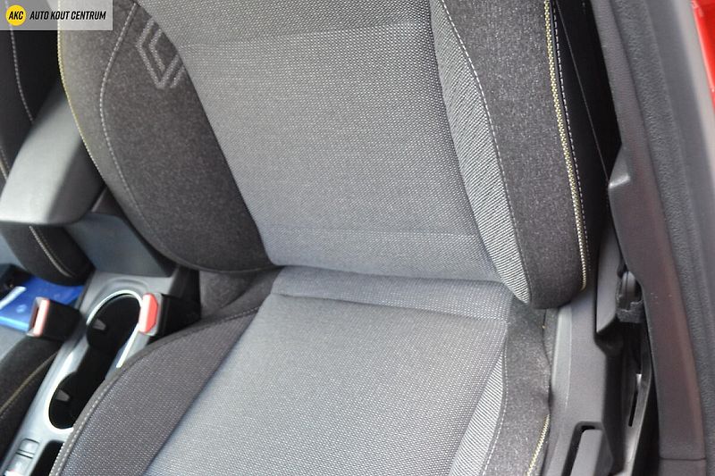 Renault Captur techno mild hybrid 140 - fotka 19 z 52