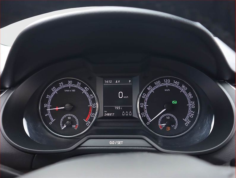 Škoda Octavia (2018) 2.0 TDI, Automat, Serv.kniha - fotka 11 z 20