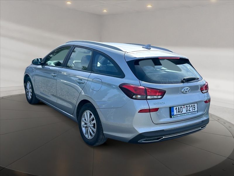 Hyundai i30 1,5 T MHEV Comfort - fotka 4 z 11