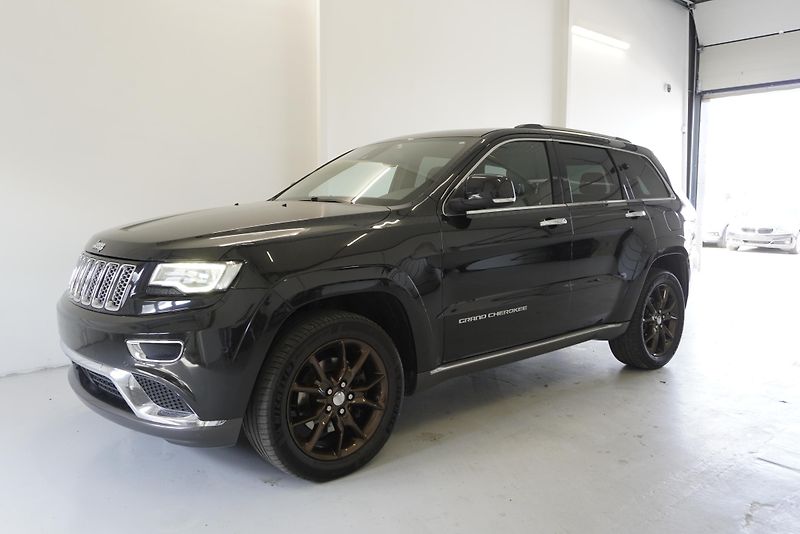 Jeep Grand Cherokee 3,0 CRD 4X4 - fotka 1 z 31
