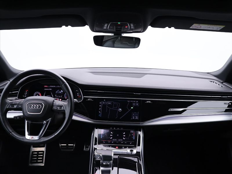 Audi Q8 3,0 250 kW 4x4  DPH - fotka 30 z 38