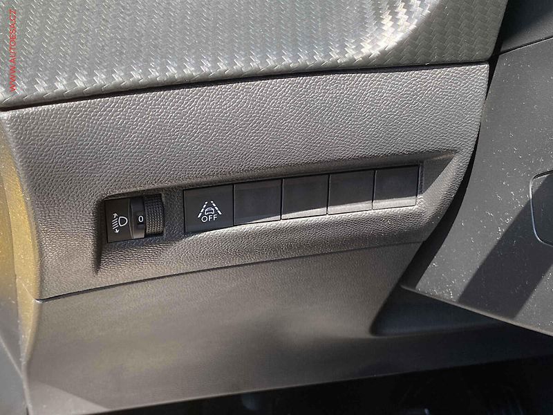 Peugeot 208 (2020) 1.2PT, Allure - fotka 13 z 14
