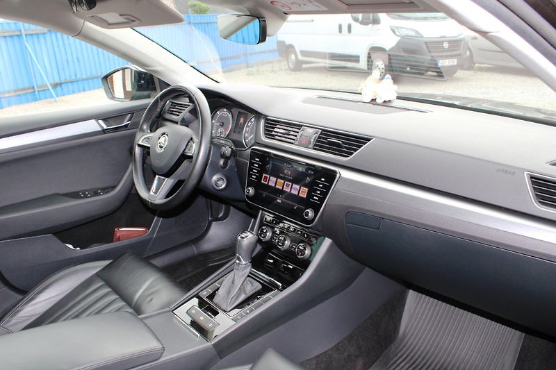 Škoda Superb (2018) 2,0TDI KŮŽE NAVI KLIMA  ALU 19 - fotka 14 z 44