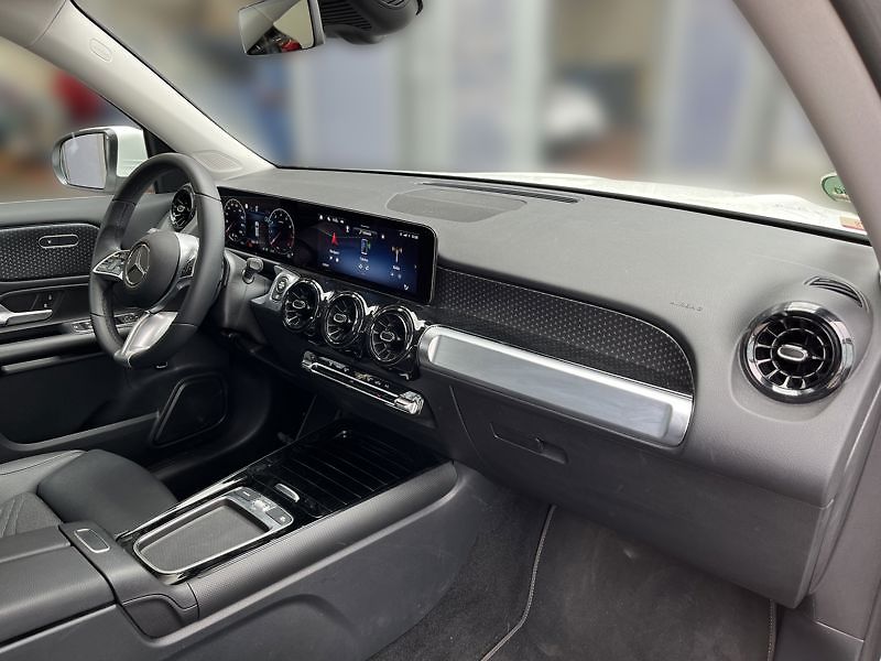 Mercedes-Benz GLB 220 4MATIC Style - fotka 15 z 21