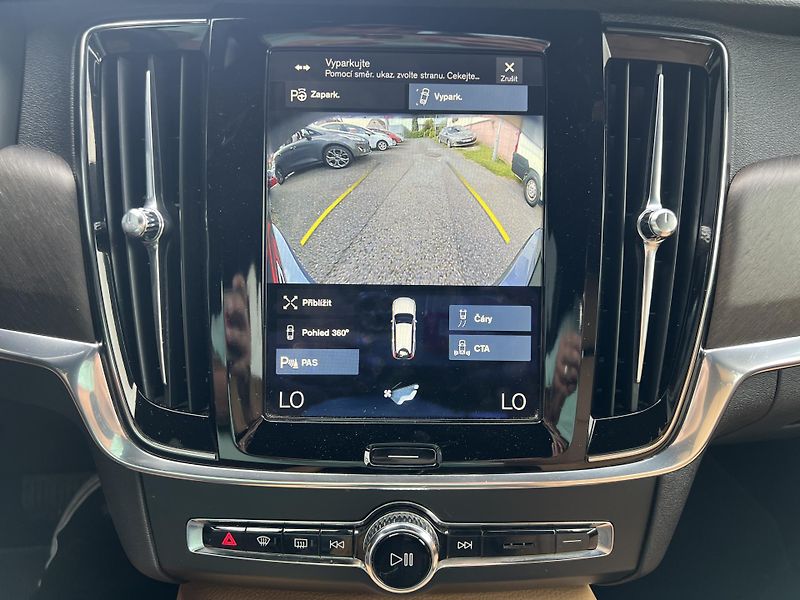 Volvo V90 T6 235kw AWD CROSS COUNTRY - fotka 23 z 52