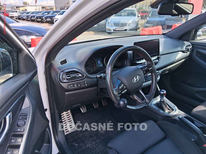 Hyundai i30 (2024) 1.5T-GDi, 1.maj,ČR, LED, navi - fotka 3 z 3