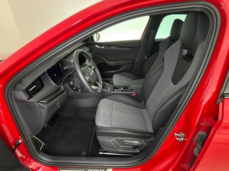 Škoda Octavia Sportline - fotka 7 z 30
