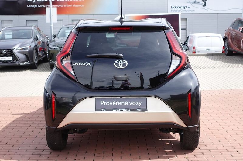 Toyota Aygo 1,0i 53kW M/T Style - fotka 5 z 26