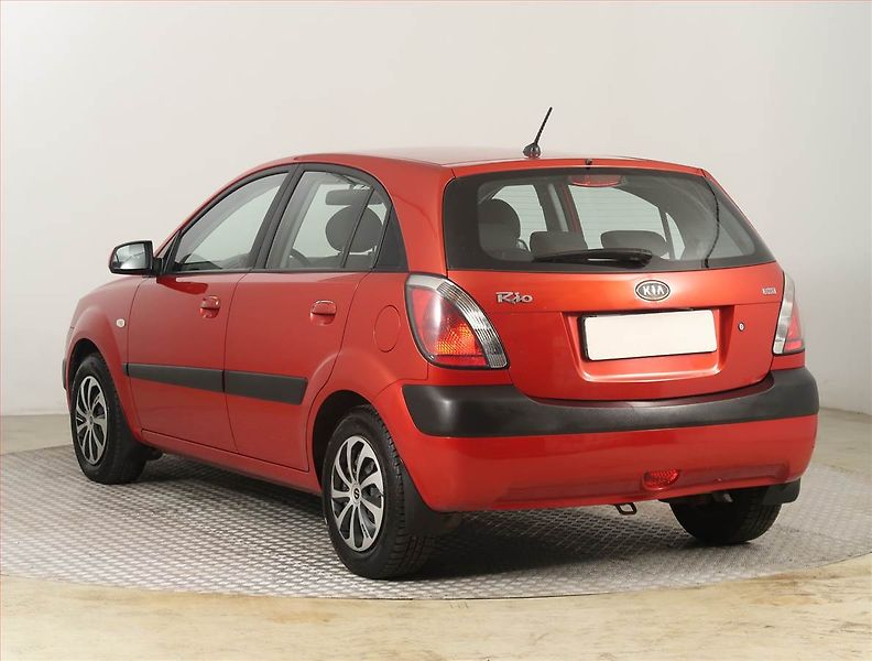 Kia Rio (2009) 1.4 16V, po STK, zamluveno - fotka 4 z 14