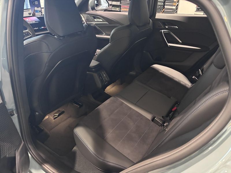 BMW X2 sDrive 20i - fotka 8 z 12