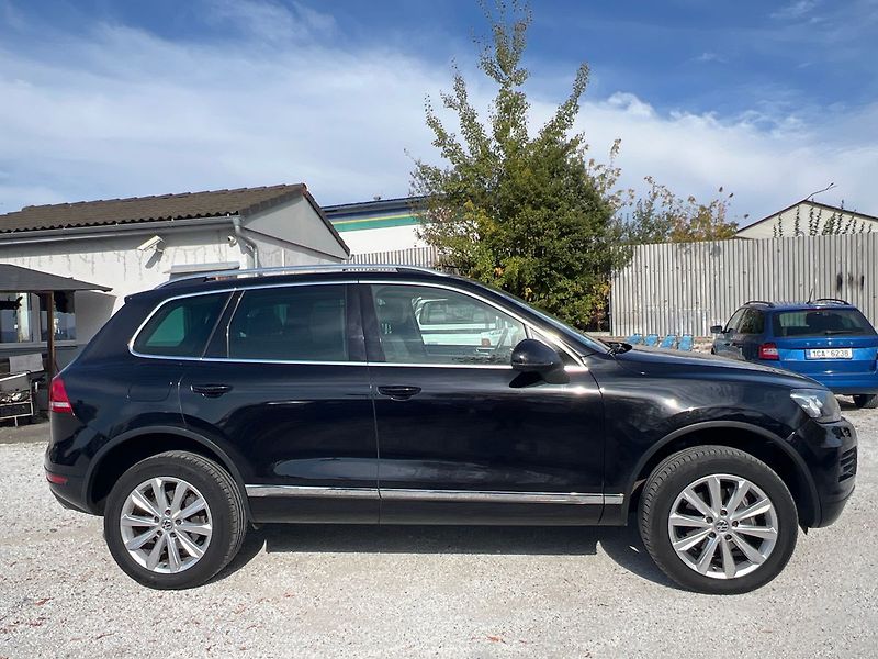 Volkswagen Touareg 3,0 TDI V 6 - fotka 3 z 15