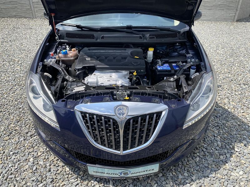Lancia Delta 2.0JTD 165PS SPORT NAVI SERVIS - fotka 70 z 169