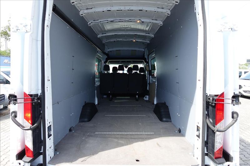 Ford Transit 2,0 TDCI  JUMBO 6MÍST KLIMA - fotka 12 z 31