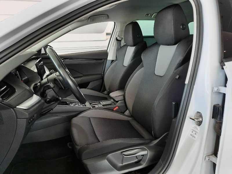 Škoda Octavia (2023) Combi 2.0 TDI (110kW/150k) DSG - fotka 7 z 30