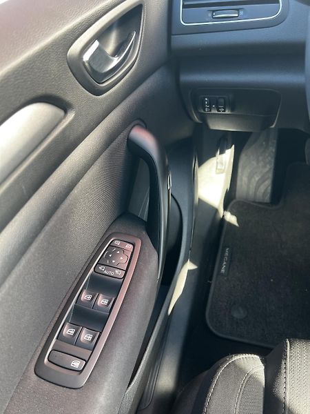 Renault Mégane 1.3Tce Business 1.Maj DPH TZ - fotka 19 z 22
